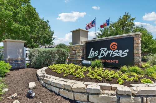 texas-state-Apartment-Building-18725709